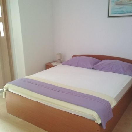Apartmani Carevic Baska Voda Luaran gambar