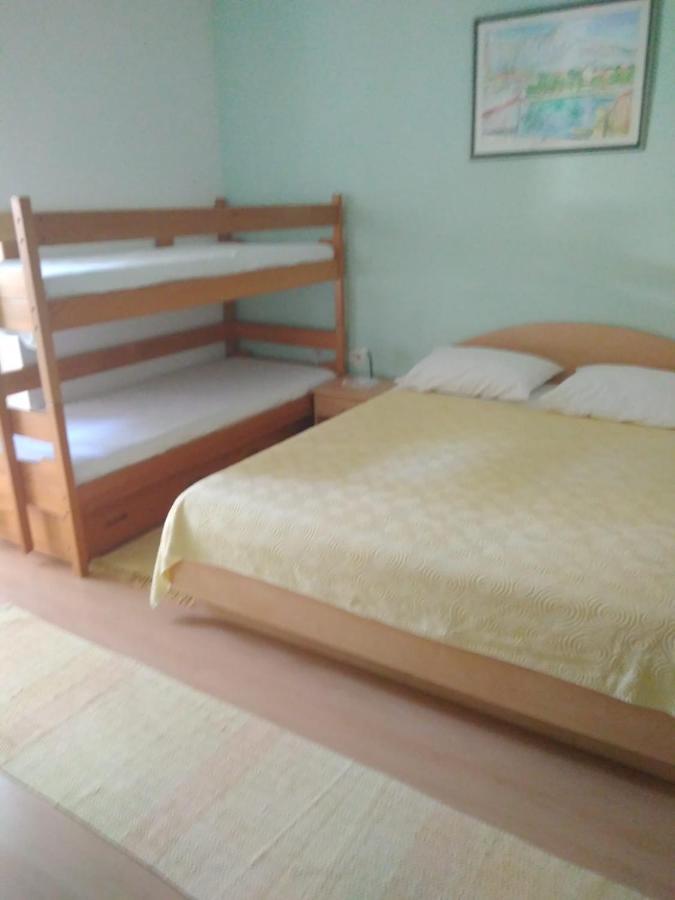 Apartmani Carevic Baska Voda Luaran gambar